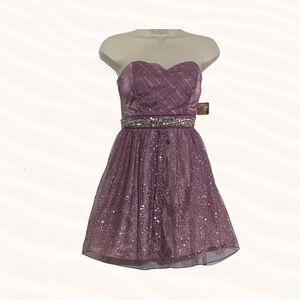 Trixxi NWT Sweetheart Beaded & Glitter Mini Party Dress Size 5 Homecoming
